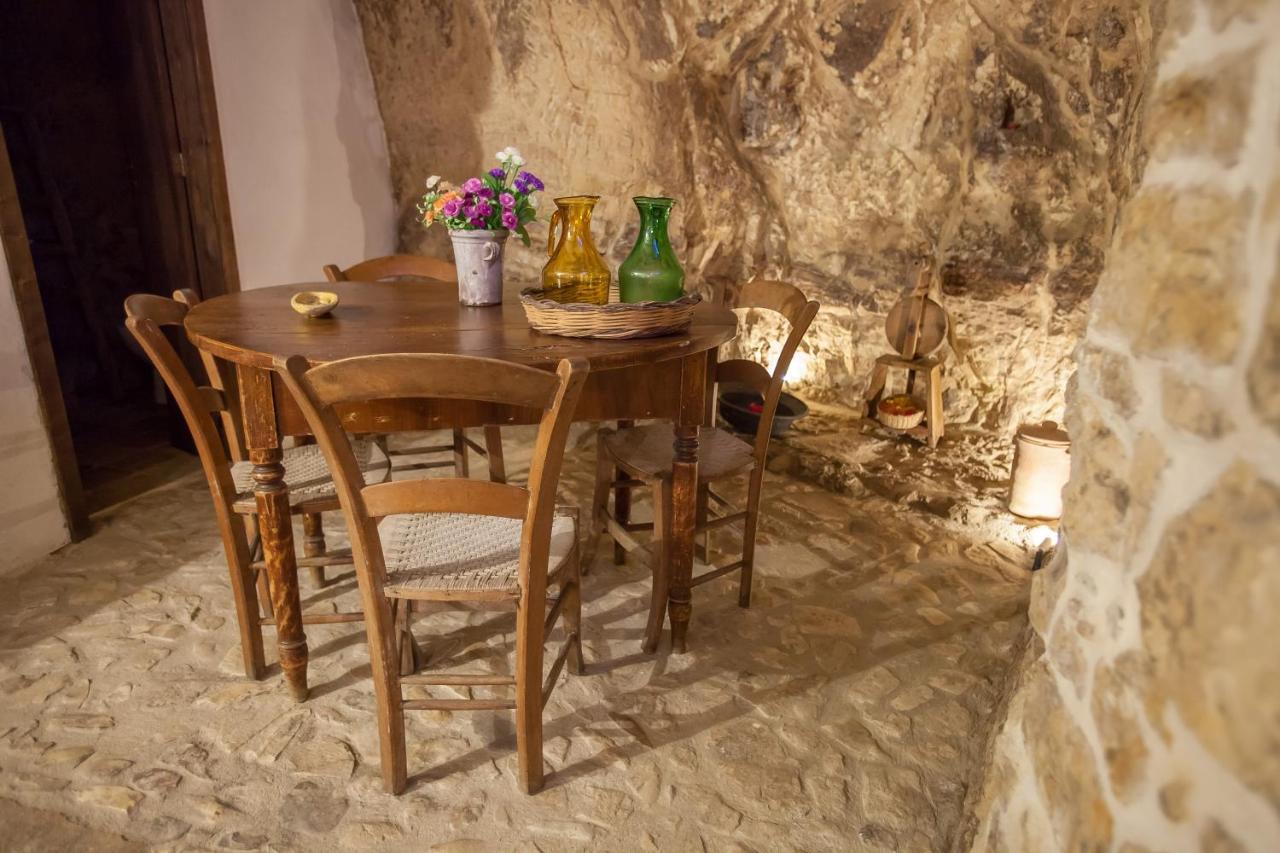 Case-Grotte Degli Avi, Esperienza Abitativa In Grotta موديكا المظهر الخارجي الصورة