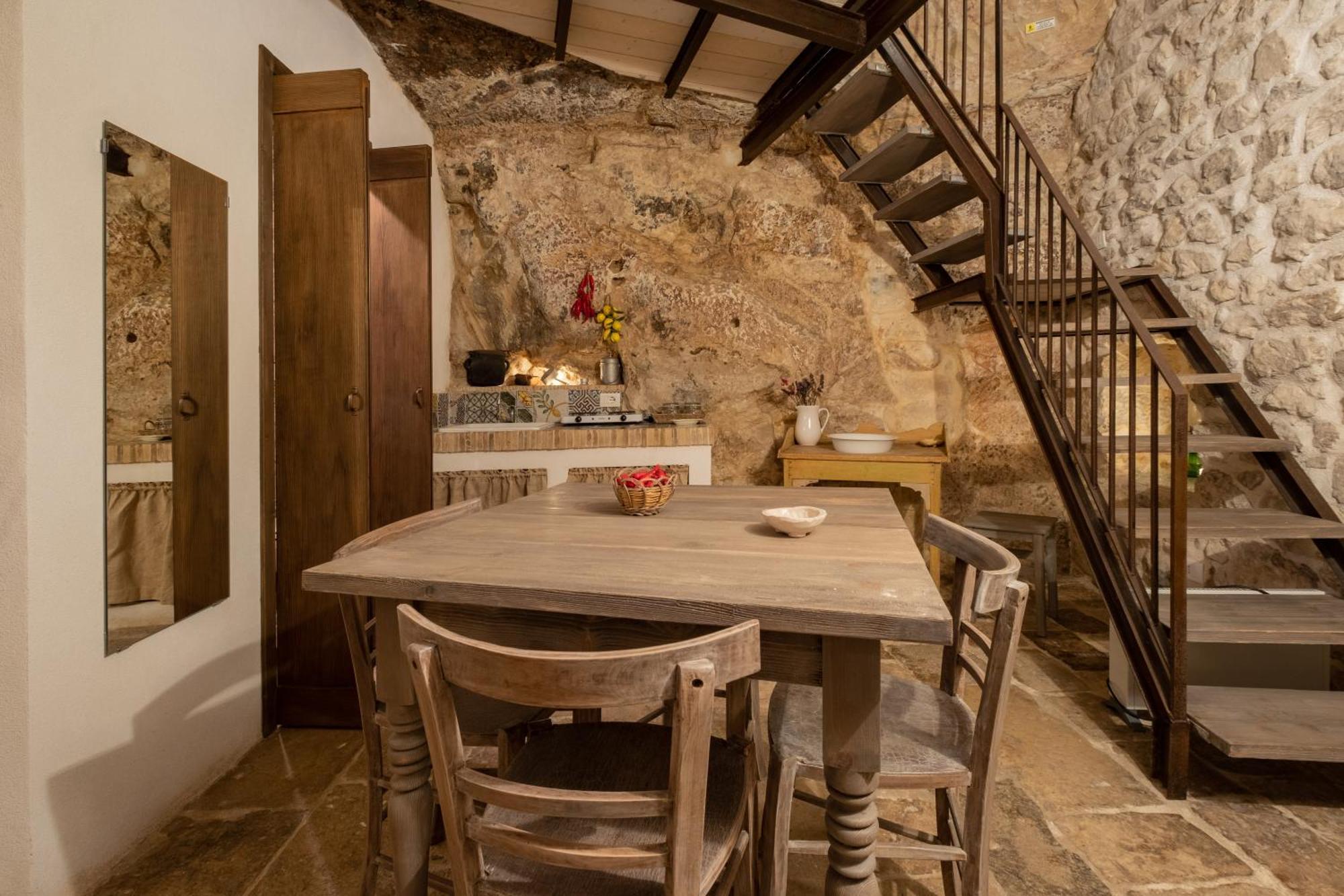 Case-Grotte Degli Avi, Esperienza Abitativa In Grotta موديكا المظهر الخارجي الصورة